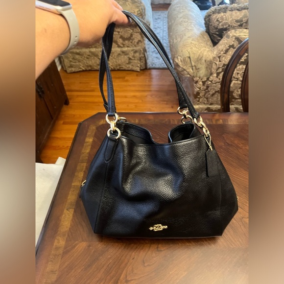 Coach purse (shoulder bag) new used once to try - Picture 3 of 7